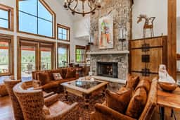 Larkspur Lodge at Cerise Ranch - Image 4