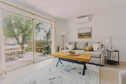 Stylish Mid-Mod Downtown Retreat - Image 5