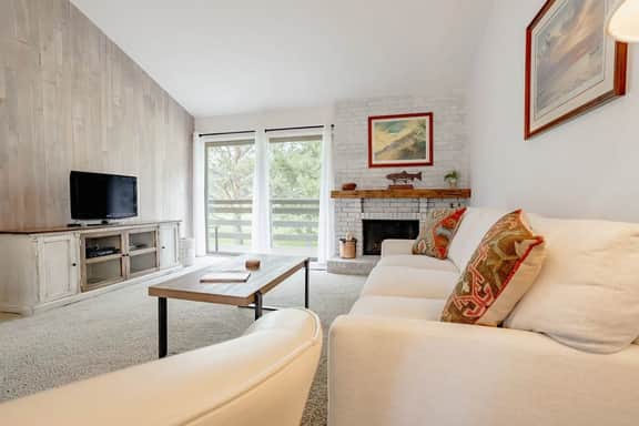 Cozy Condo Ranch at Roaring Fork - Image 2