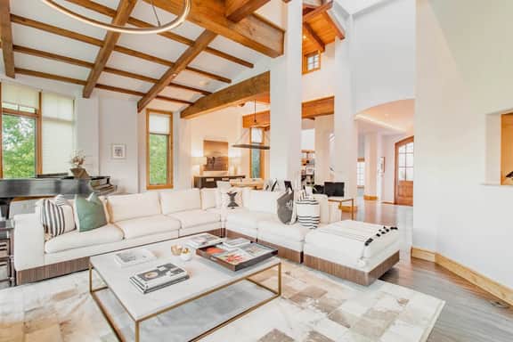 Spruce Lodge at Smuggler Mountain - Image 2